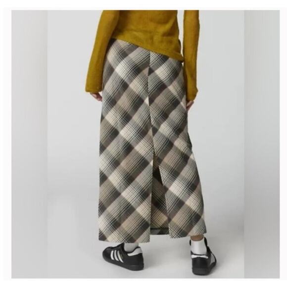 Urban Outfitters Plaid Mini Skirt - Black and Cream - Picture 2 of 10